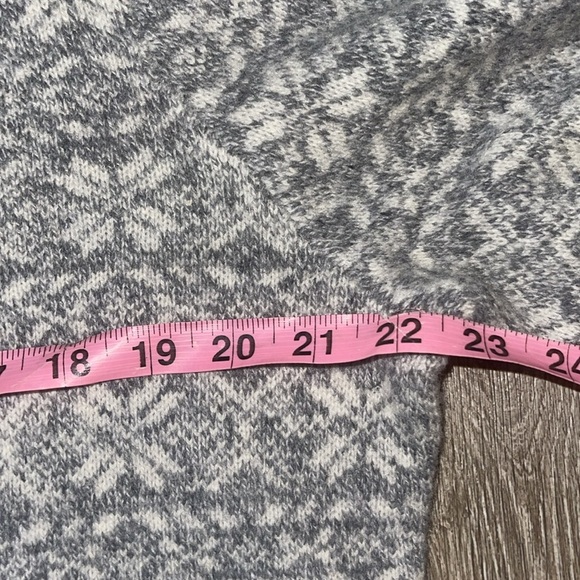 J. Crew Gray and White Crewneck Sweater Fair Isle Pattern 100% wool men’s Large - Picture 4 of 6